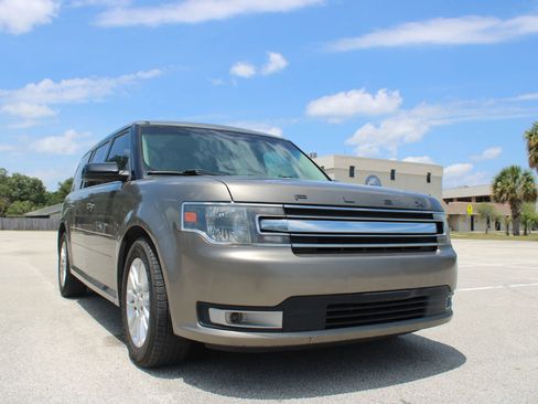 Used 2013 Ford Flex SEL FWD image 15