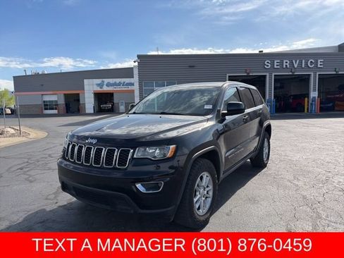 Used 2020 Jeep Grand Cherokee Laredo AWD/4WD image 17