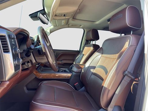 Used 2018 Chevrolet Silverado 1500 High Country image 5