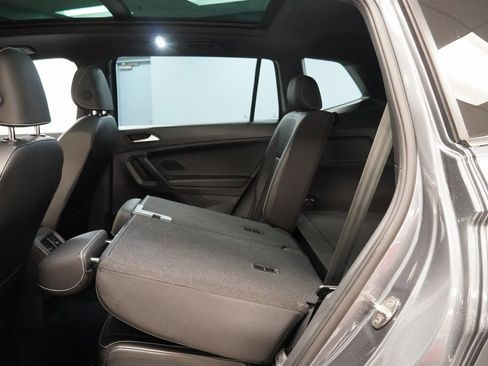 Used 2021 Volkswagen Tiguan SE R-Line image 27