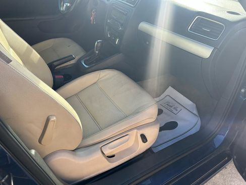 Used 2013 Volkswagen Jetta SE image 12