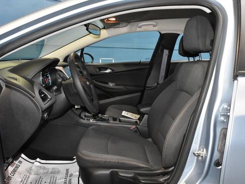 Used 2017 Chevrolet Cruze LS FWD image 7