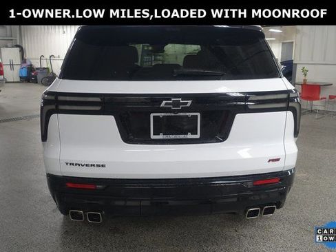 Used 2024 Chevrolet Traverse RS image 6