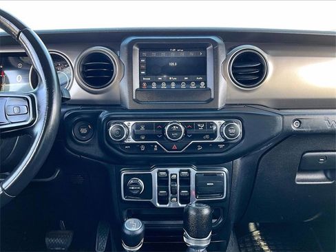 Used 2018 Jeep Wrangler Unlimited Sport S image 17