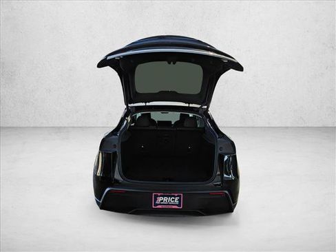 Used 2026 Tesla Model Y 2WD image 5