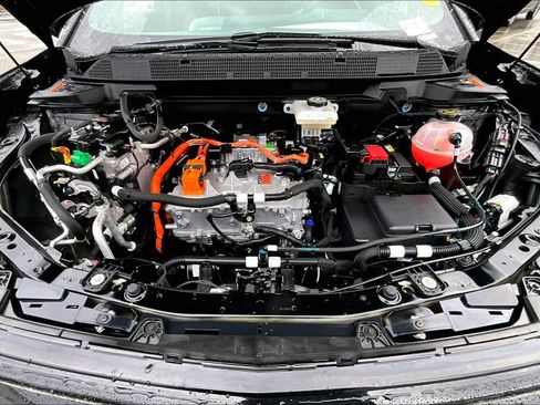 Used 2025 Chevrolet Equinox EV LT image 28