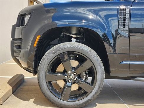 New 2025 Land Rover Defender 130 V8 image 6