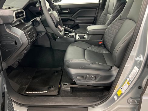 New 2026 Toyota Tacoma TRD Off-Road AWD/4WD image 17