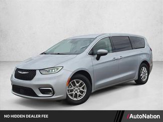 Used 2023 Chrysler Pacifica Touring-L FWD video 1