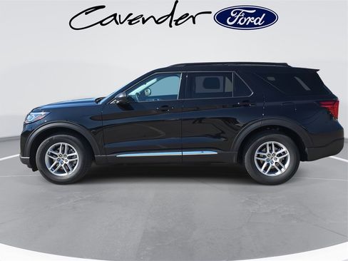 New 2025 Ford Explorer Active w/ Active Comfort Package image 3