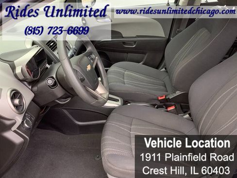 Used 2016 Chevrolet Sonic LT FWD image 12