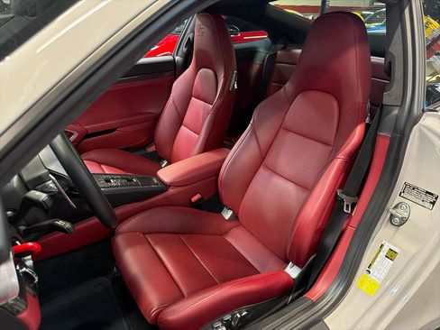Used 2019 Porsche 911 Turbo S image 23