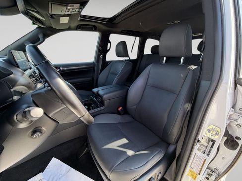 Used 2022 Lexus GX 460 w/ Black Line Special Edition image 11