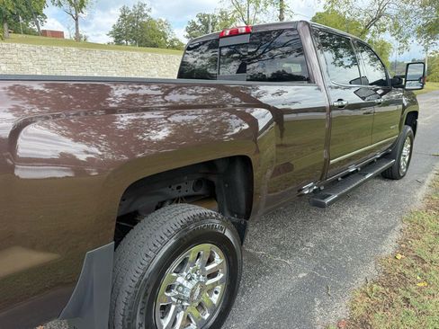 Used 2016 Chevrolet Silverado 2500 LTZ w/ Duramax Plus Package image 11