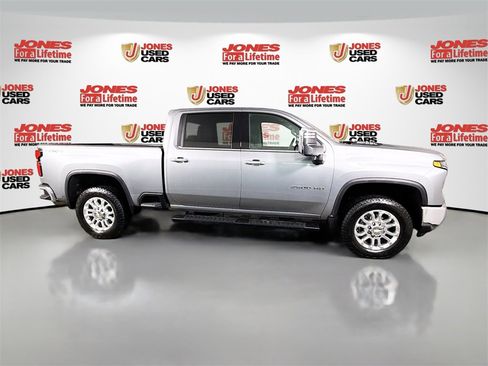 Used 2025 Chevrolet Silverado 2500 LTZ w/ LTZ Convenience Package image 17