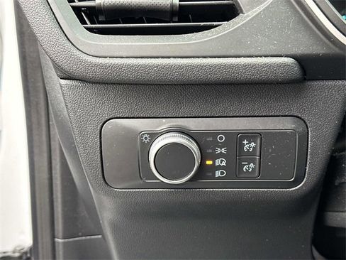 Used 2020 Ford Escape SE image 21