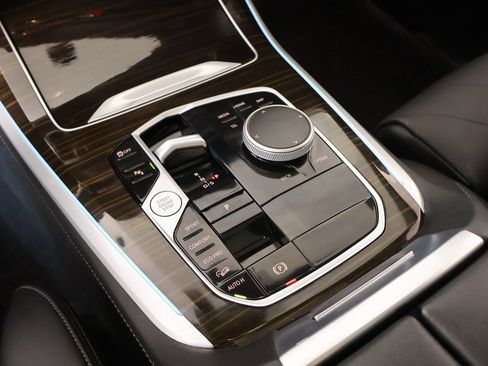 Used 2024 BMW X5 xDrive40i w/ M Sport Package image 9