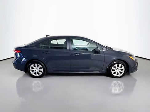 Used 2025 Toyota Corolla LE image 11