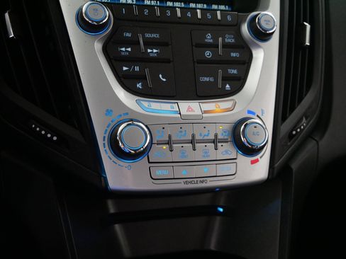 Used 2015 Chevrolet Equinox LT w/ Driver Convenience Package image 23