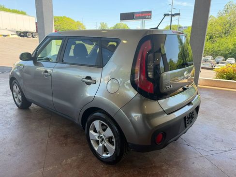 Used 2019 Kia Soul FWD image 4