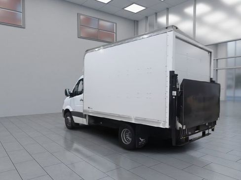 Used 2016 Freightliner Sprinter 3500 RWD image 6