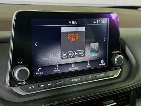 Used 2023 Nissan Rogue SV FWD image 19