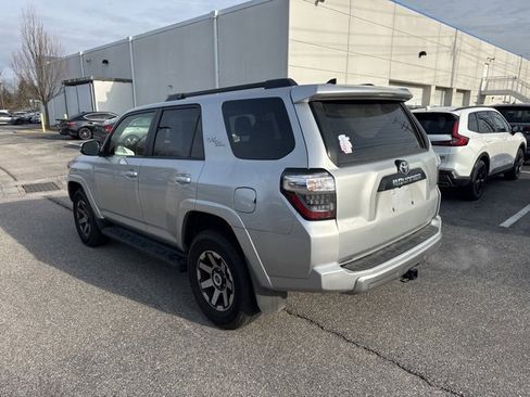 Used 2024 Toyota 4Runner TRD Off-Road Premium image 2