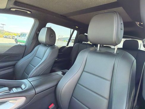 Used 2024 Mercedes-Benz GLS 450 4MATIC image 22