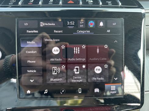 Used 2023 Jeep Grand Cherokee Laredo AWD/4WD image 26
