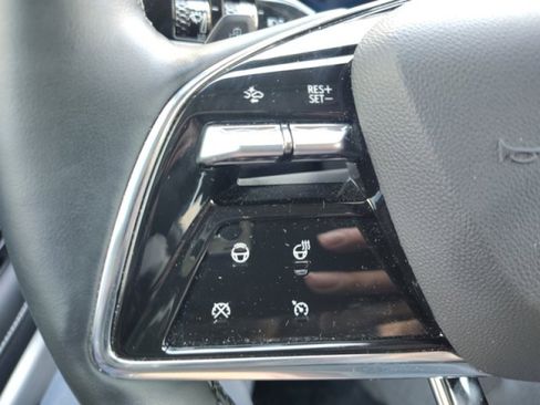 Used 2025 Cadillac Optiq Sport 2 image 25