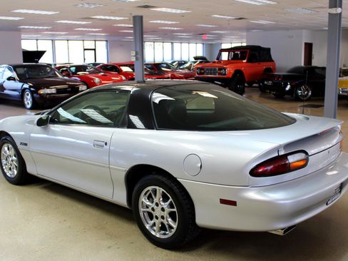 Used 2002 Chevrolet Camaro Z28 w/ Preferred Equipment Group 2 image 4