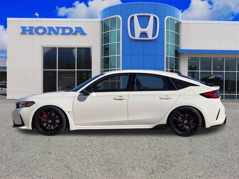 Used 2024 Honda Civic Type R image 6