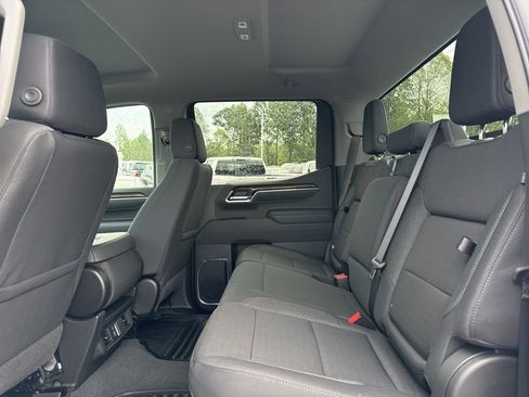 New 2026 GMC Sierra 1500 Elevation image 11