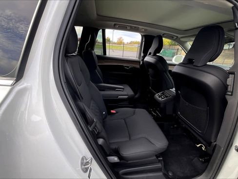 Used 2025 Volvo XC90 B5 Plus w/ Protection Package Premier image 30