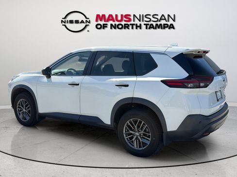 Used 2021 Nissan Rogue S AWD/4WD image 8