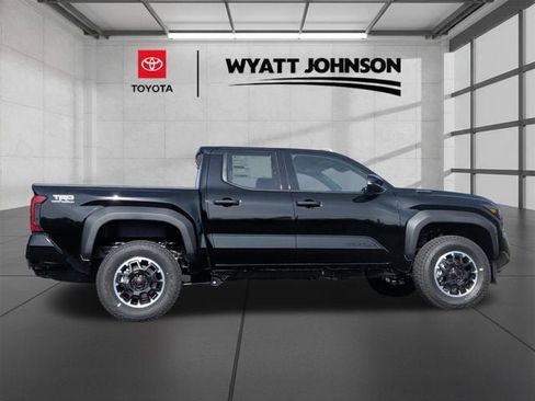 New 2026 Toyota Tacoma TRD Off-Road AWD/4WD image 3