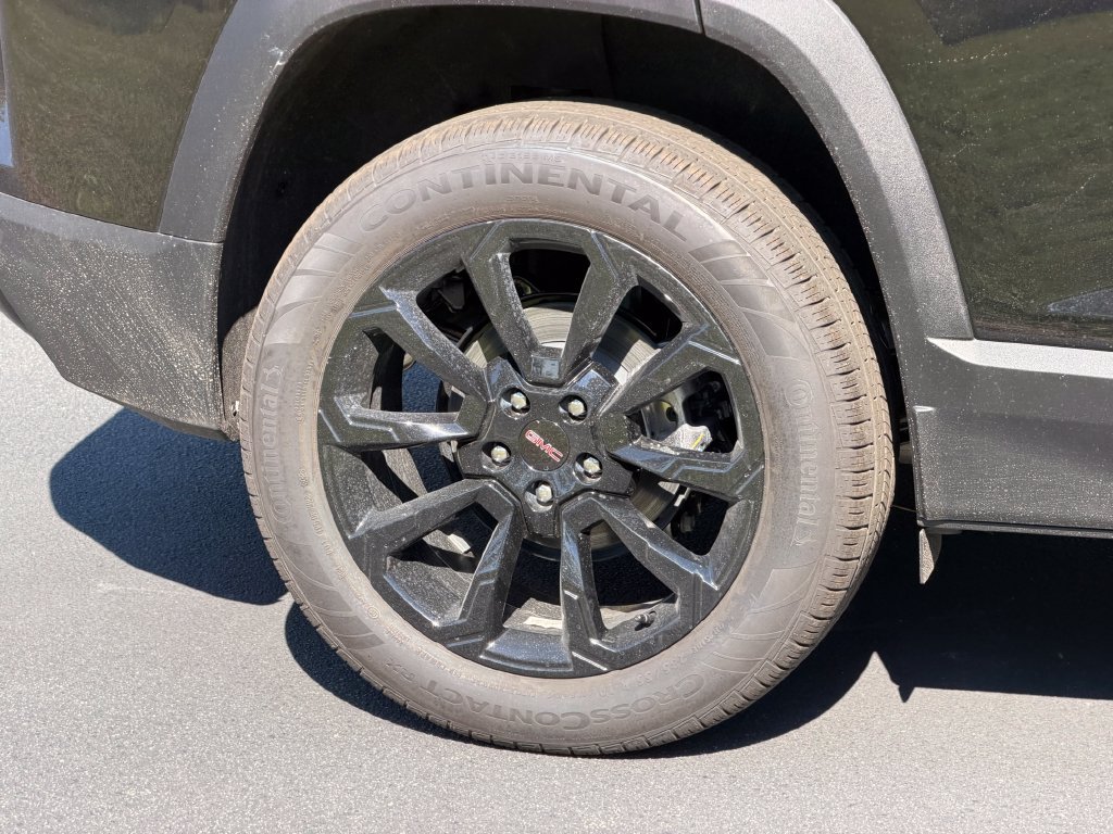 New 2027 GMC Terrain Elevation w/ Elevation Premium Package FWD image 9