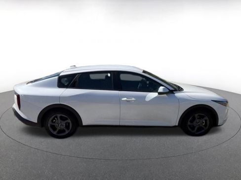 Used 2025 Kia K4 FWD image 16