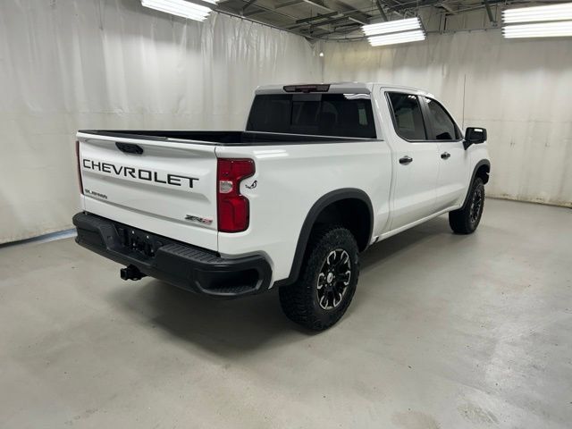 Used 2023 Chevrolet Silverado 1500 ZR2 w/ Technology Package AWD/4WD image 4