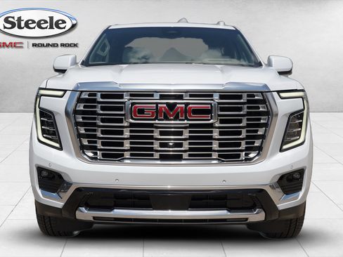 Used 2026 GMC Yukon XL Denali w/ Advanced Technology Package AWD/4WD image 2