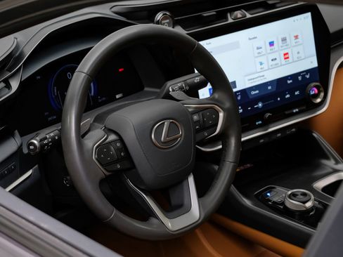Used 2023 Lexus RZ 450e Premium w/ Technology Package AWD/4WD image 19