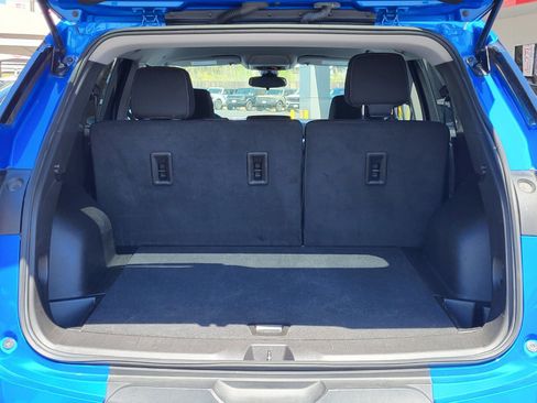 Used 2025 Chevrolet Blazer LT FWD image 30