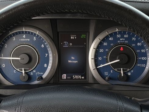 Used 2019 Toyota Sienna XLE w/ XLE Navigation Package FWD image 16