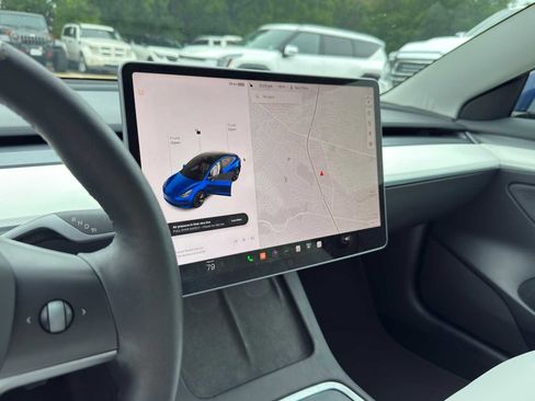 Used 2023 Tesla Model 3 Standard Range RWD image 10