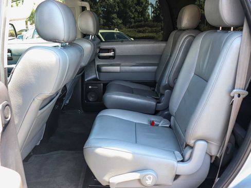 Used 2016 Toyota Sequoia Limited w/ Safety & Convenience Package AWD/4WD image 21