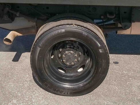 Used 2014 Ford F450 XL w/ Trailer-Tow Package image 6