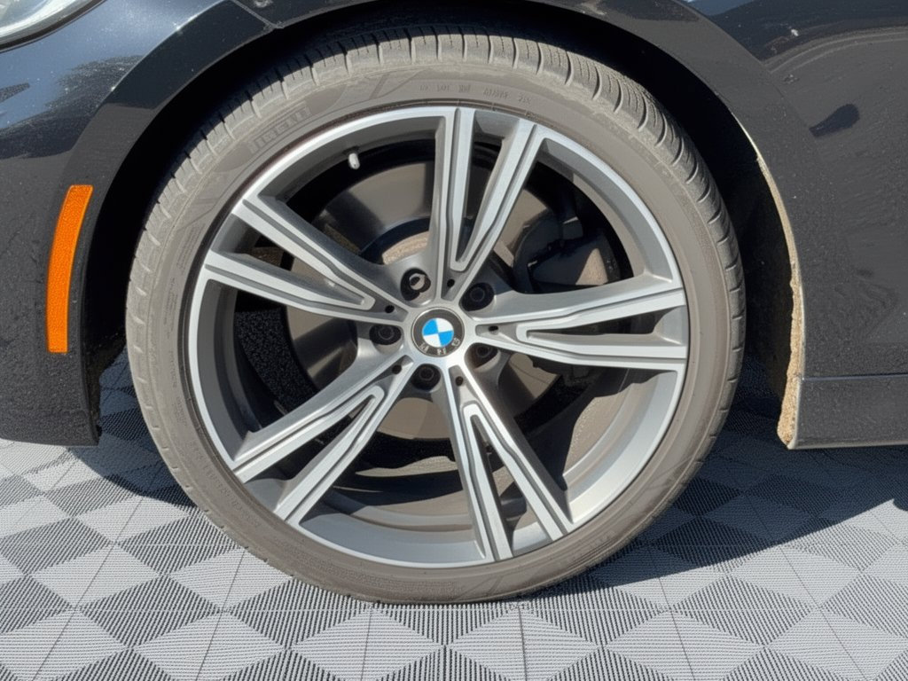 Used 2021 BMW 330i Sedan w/ Convenience Package RWD image 13