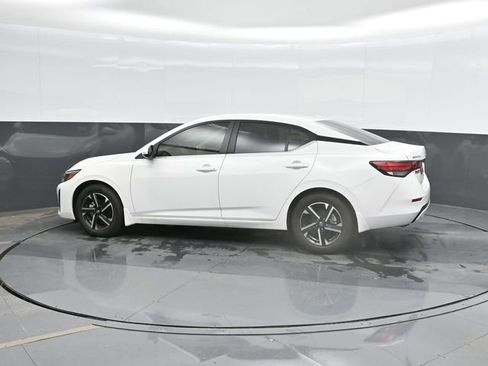 Used 2025 Nissan Sentra SV w/ All-Weather Package image 9