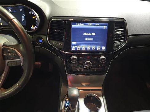 Used 2022 Jeep Grand Cherokee Limited AWD/4WD image 22