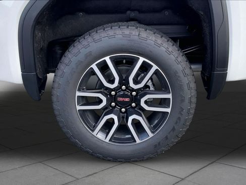 New 2026 GMC Sierra 1500 AT4 w/ AT4 Premium Package AWD/4WD image 11